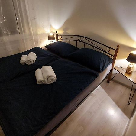 Apartman Surany Bagian luar foto