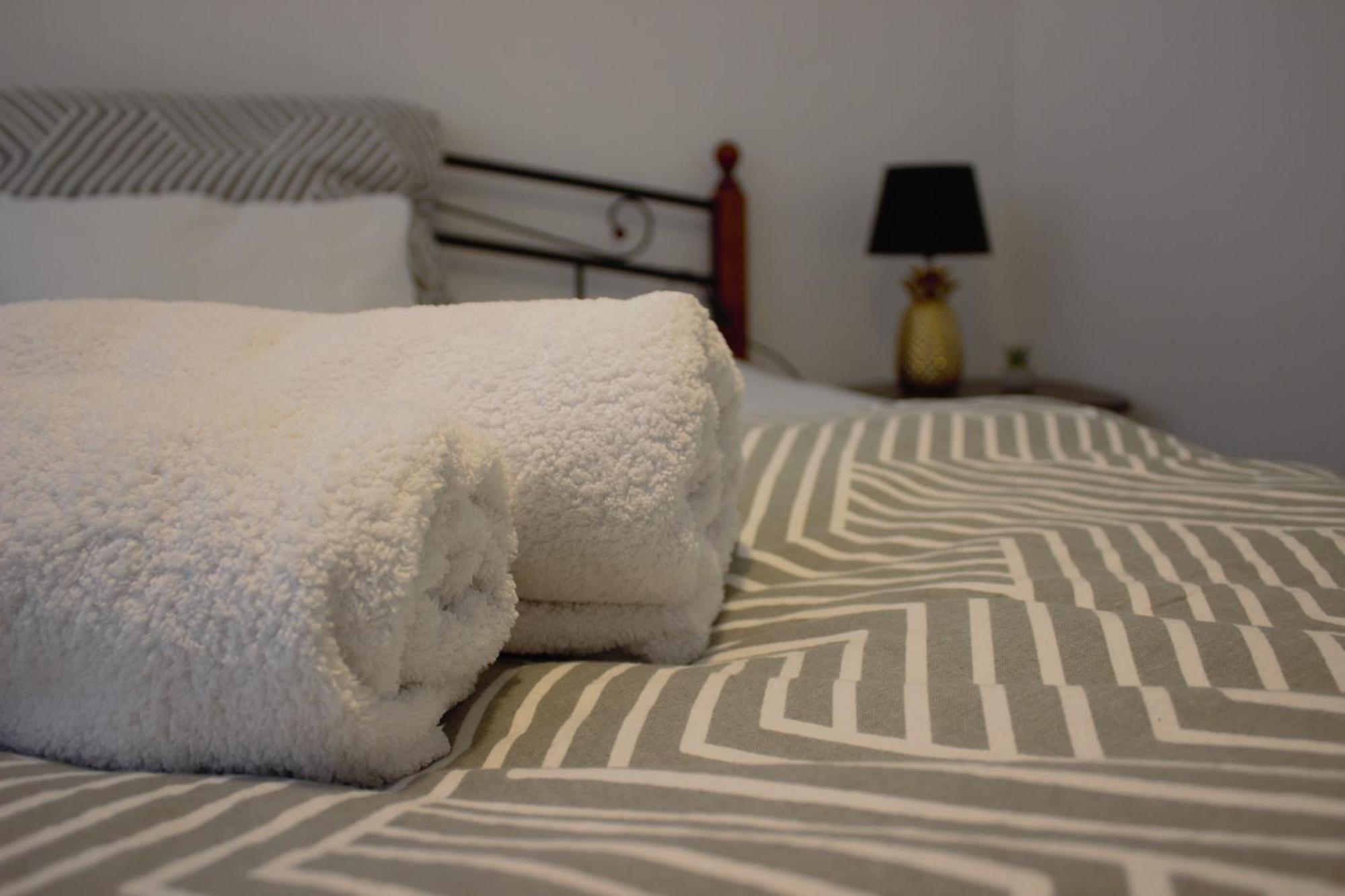 Apartman Surany Bagian luar foto